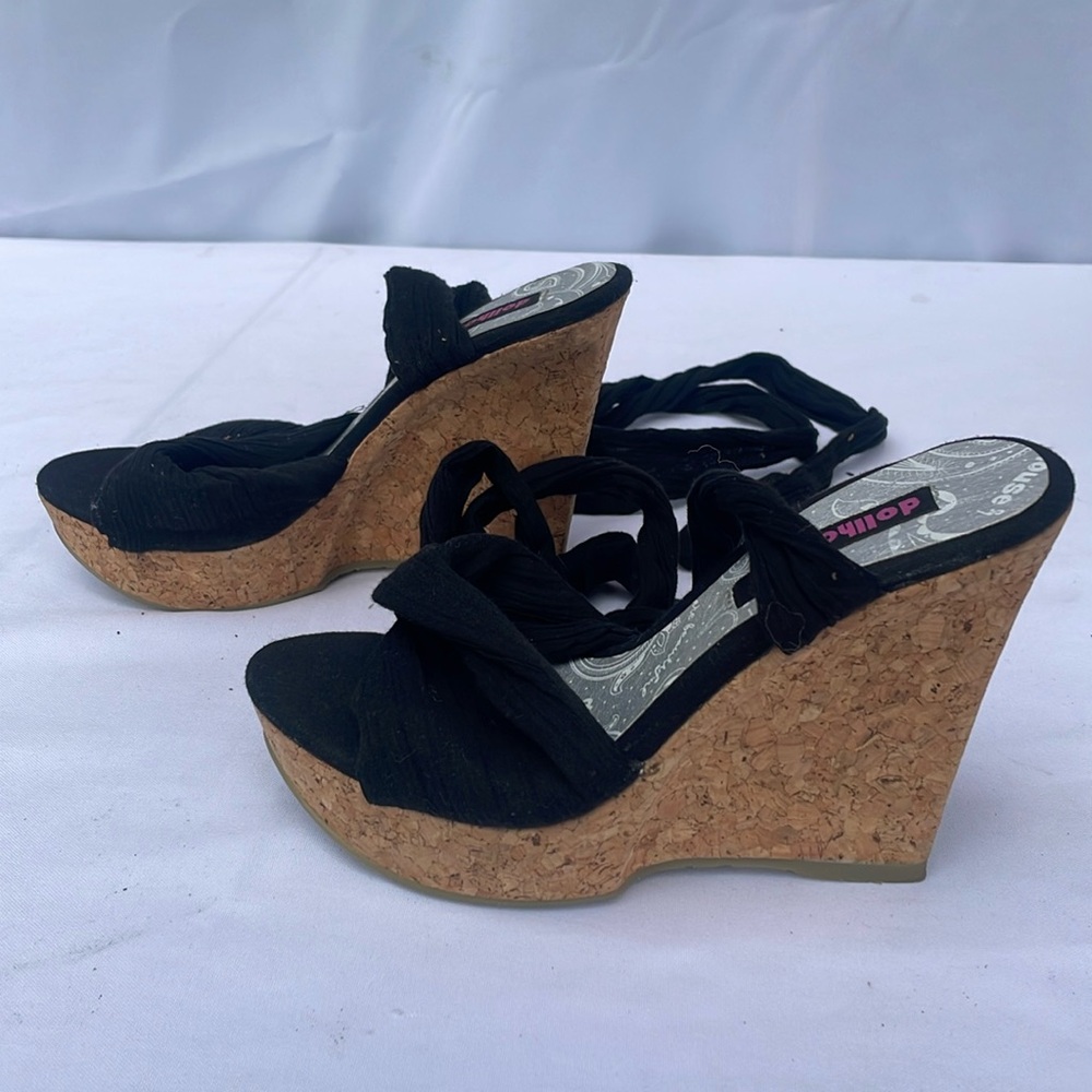 Dollhouse shoes